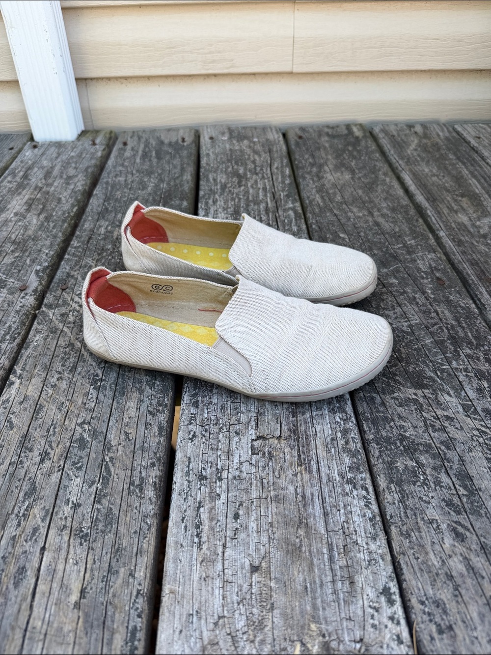 Vivo barefoot Slip-On Canvas Shoes in Beige EU 39